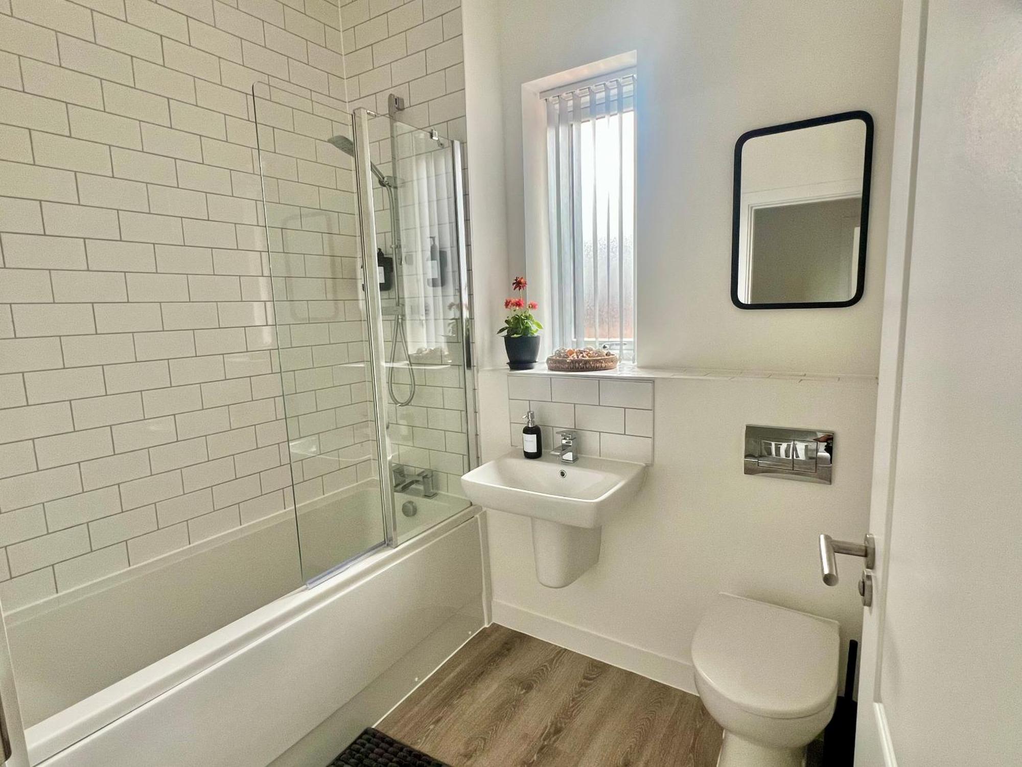 The Parkes A Stylish 3Br House, 5 Mins From Central Birmingham Close To The Edgbaston Stadium, The Hippodrome, Uob, Aston And Bcu, China Town, Kings Heath Bhx Airport And Much More Exterior foto