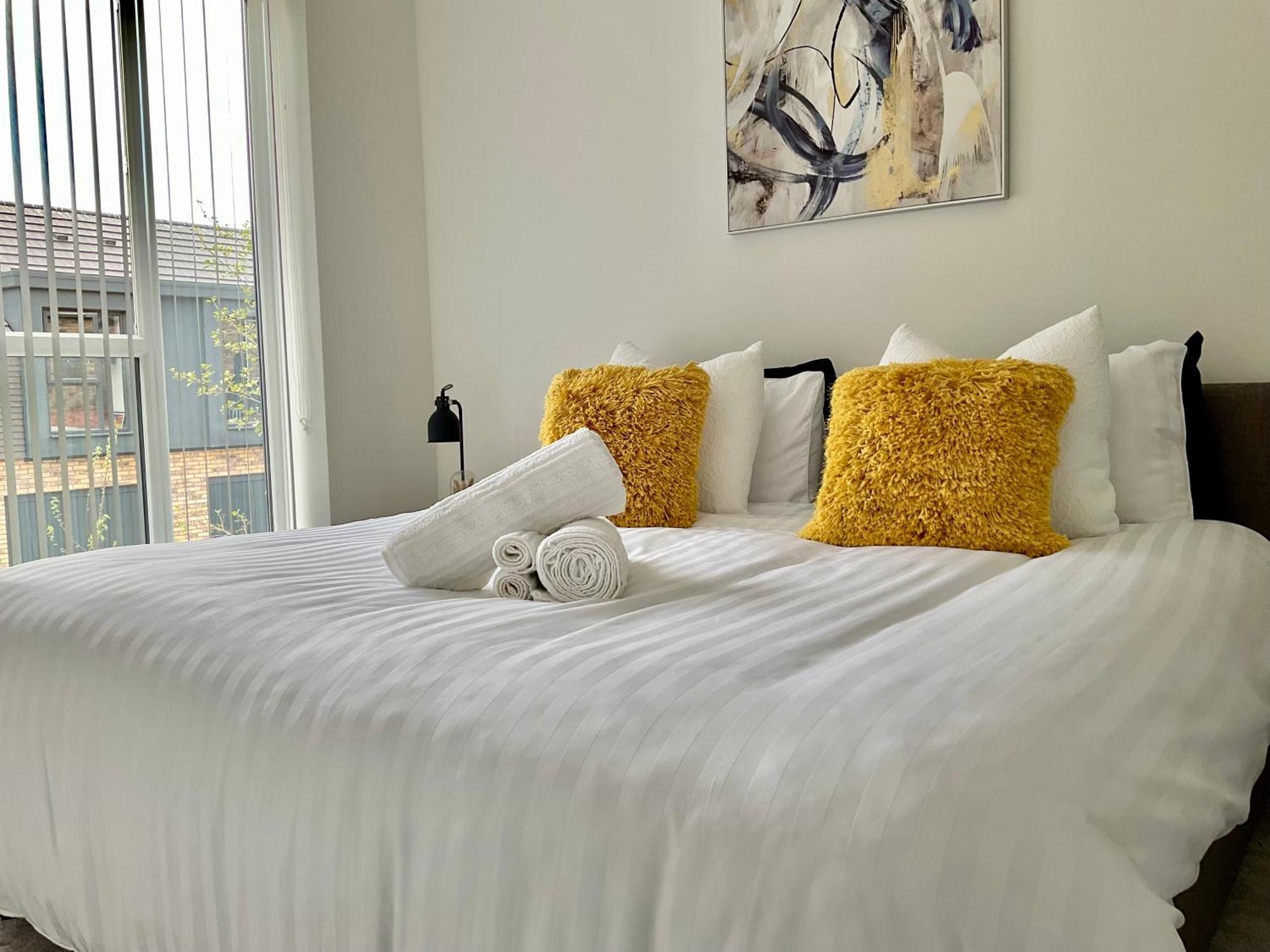 The Parkes A Stylish 3Br House, 5 Mins From Central Birmingham Close To The Edgbaston Stadium, The Hippodrome, Uob, Aston And Bcu, China Town, Kings Heath Bhx Airport And Much More Exterior foto
