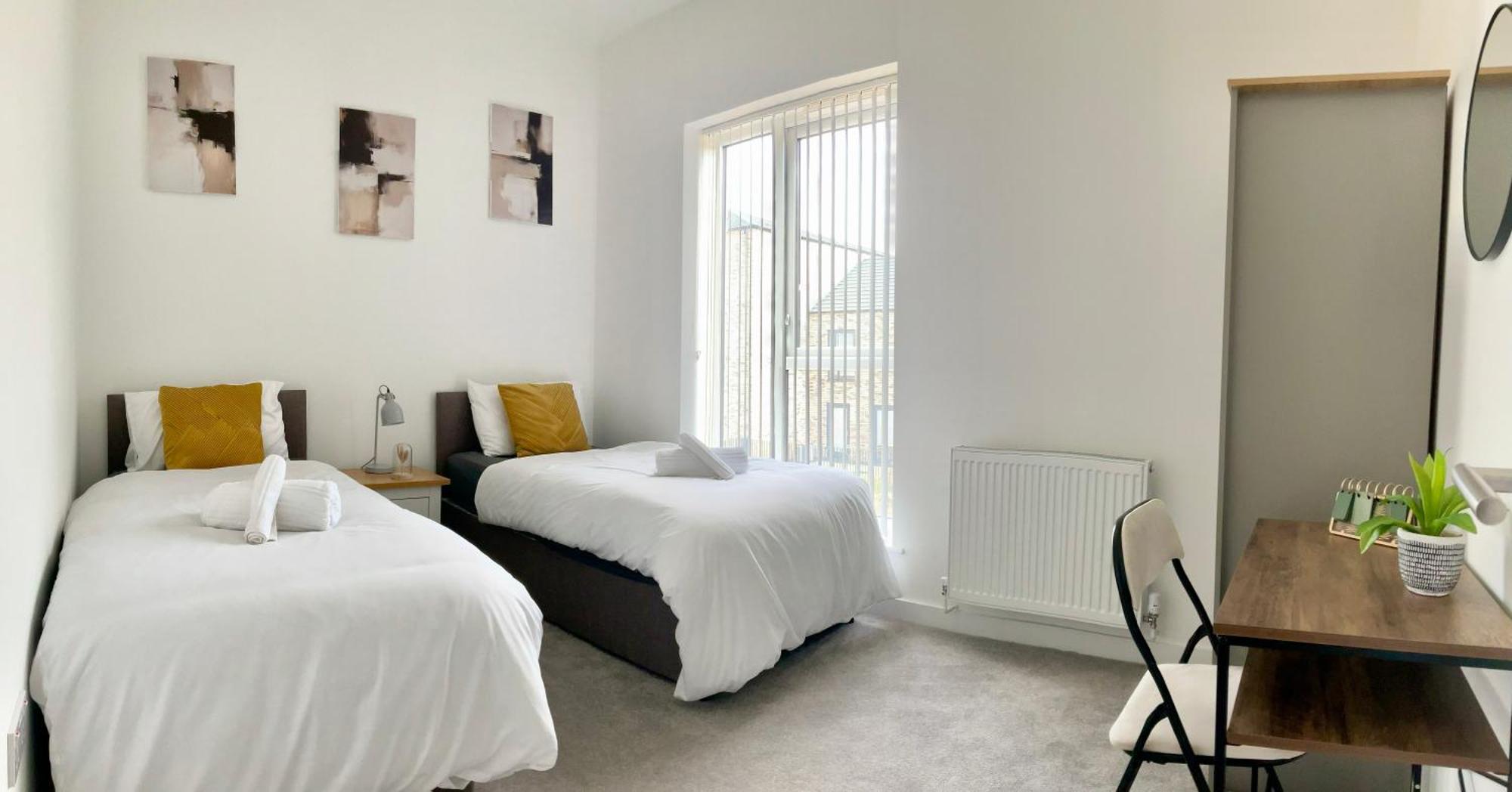 The Parkes A Stylish 3Br House, 5 Mins From Central Birmingham Close To The Edgbaston Stadium, The Hippodrome, Uob, Aston And Bcu, China Town, Kings Heath Bhx Airport And Much More Exterior foto