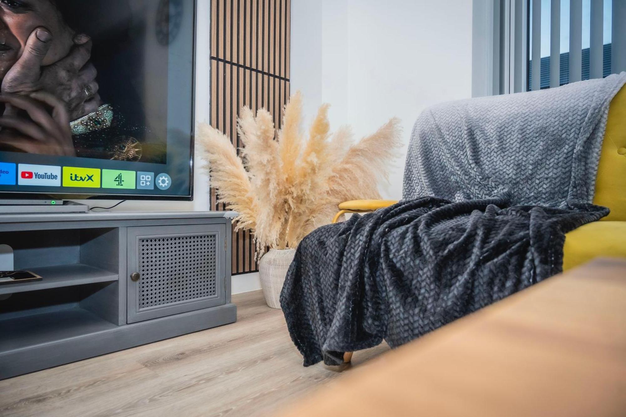 The Parkes A Stylish 3Br House, 5 Mins From Central Birmingham Close To The Edgbaston Stadium, The Hippodrome, Uob, Aston And Bcu, China Town, Kings Heath Bhx Airport And Much More Exterior foto